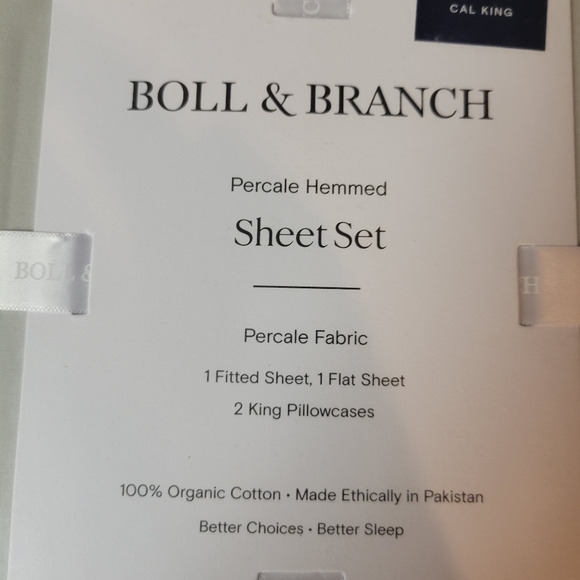 Boll and Branch Signature Hemmed Percale Calif King Sheet Set in Pale Pewter - Picture 6 of 9
